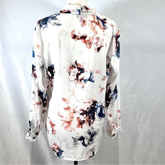 Vince Camuto beautiful long sleeve white abstract print blouse top size small - Picture 3 of 6
